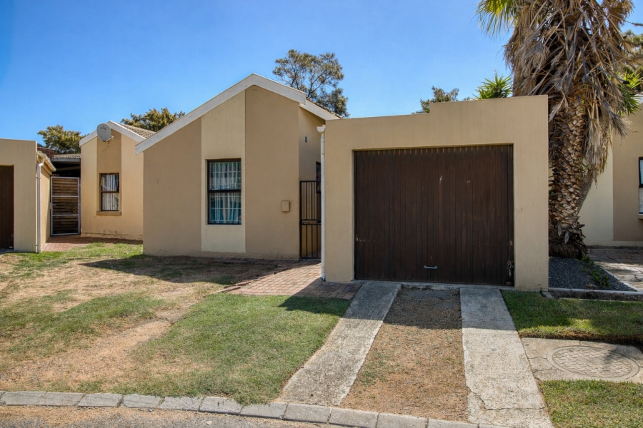 3 Bedroom Property for Sale in Fairview Golf Estate Western Cape